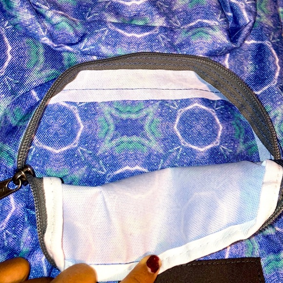 Backpack - Picture 5 of 10